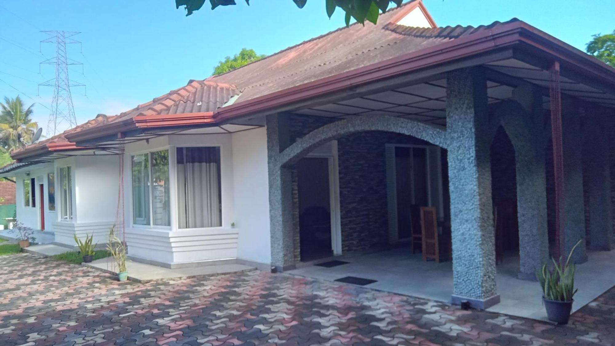 Villaflorence Kadawatha Exteriör bild